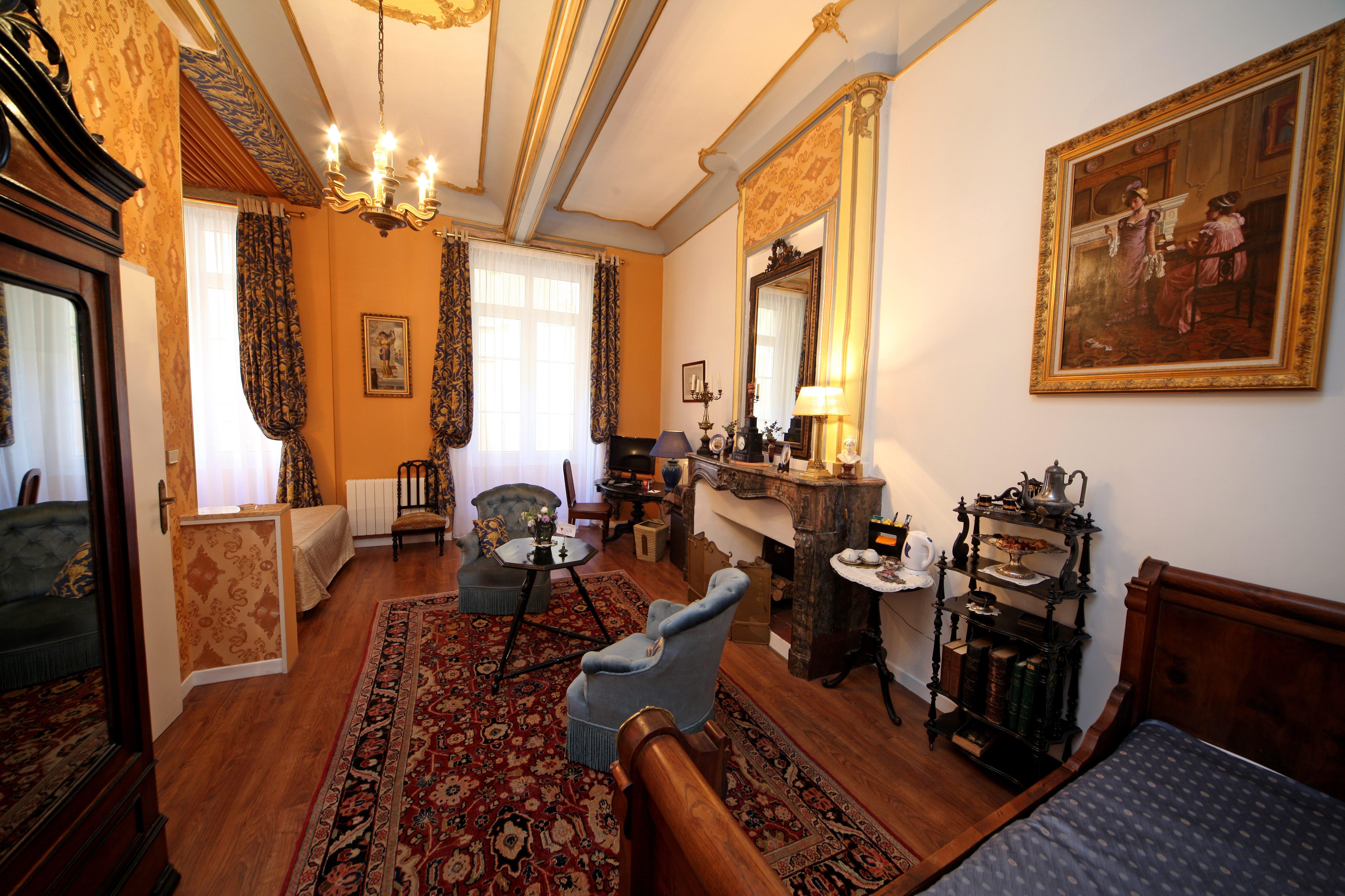 Hotel Renaissance Castres  Ngoại thất bức ảnh